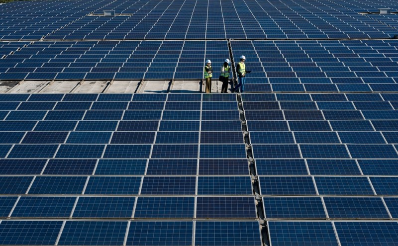 panouri solare la scara mare