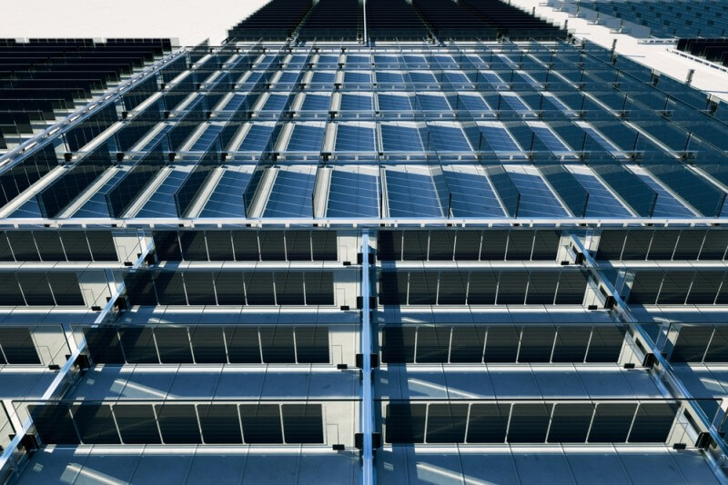 Panouri solare bifaciale