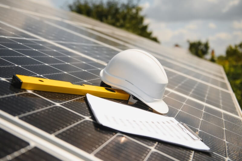 Tot ce trebuie să știi despre PUZ (Plan Urbanistic Zonal) în construcția de centrale fotovoltaice 2 document pe panou fotovoltaic